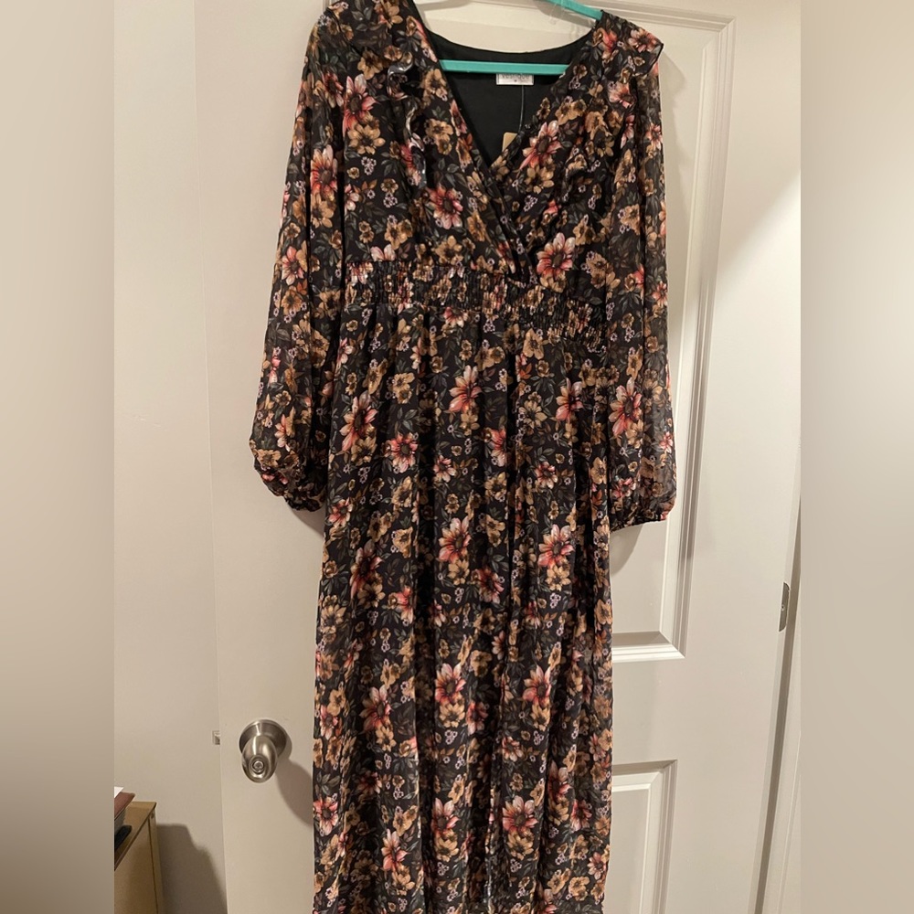 Vestique floral maxi dress